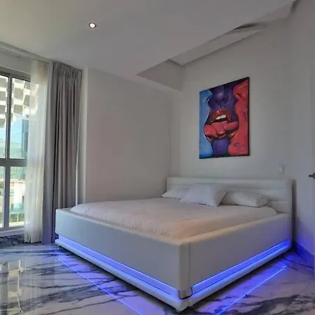 Apartamento Guest Friendly 2br Jacuzzi Stripper Pole *