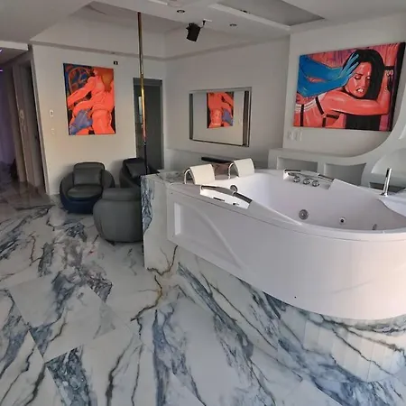 Apartamento Guest Friendly 2br Jacuzzi Stripper Pole