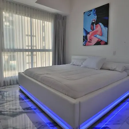 Apartamento Guest Friendly 2br Jacuzzi Stripper Pole *