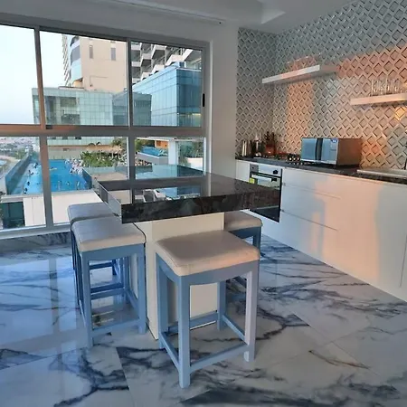 Apartamento Guest Friendly 2br Jacuzzi Stripper Pole *
