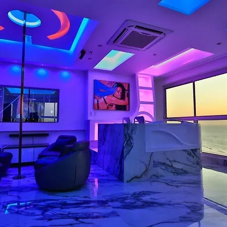 Apartamento Guest Friendly 2br Jacuzzi Stripper Pole